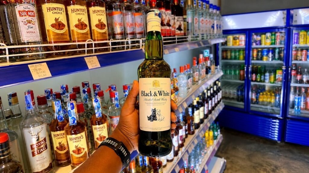 About Black and White Whisky